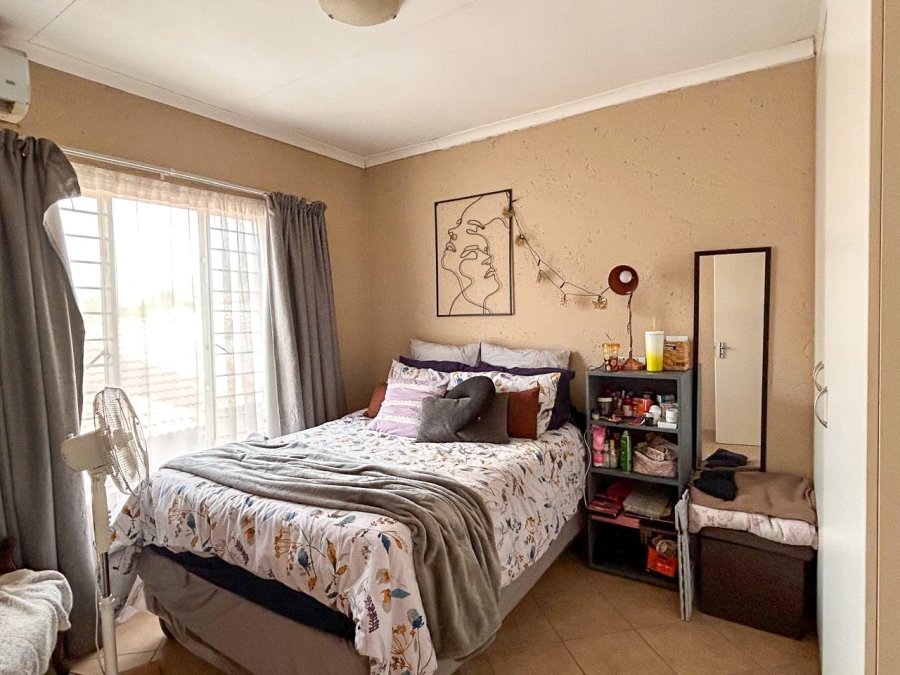 1 Bedroom Property for Sale in Van Der Hoff Park North West